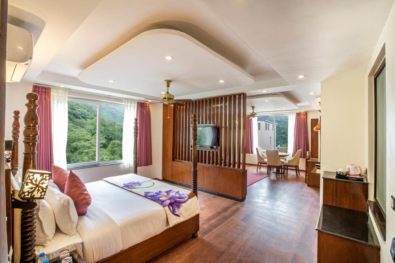 Regenta Inn On The Ganges Rishīkesh Exteriör bild